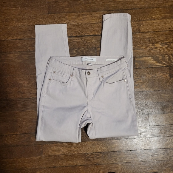 NWOT Pair of Vintage America Weekend Crop Jeans in a Light Mauve Pink size 29/8 - Picture 3 of 8